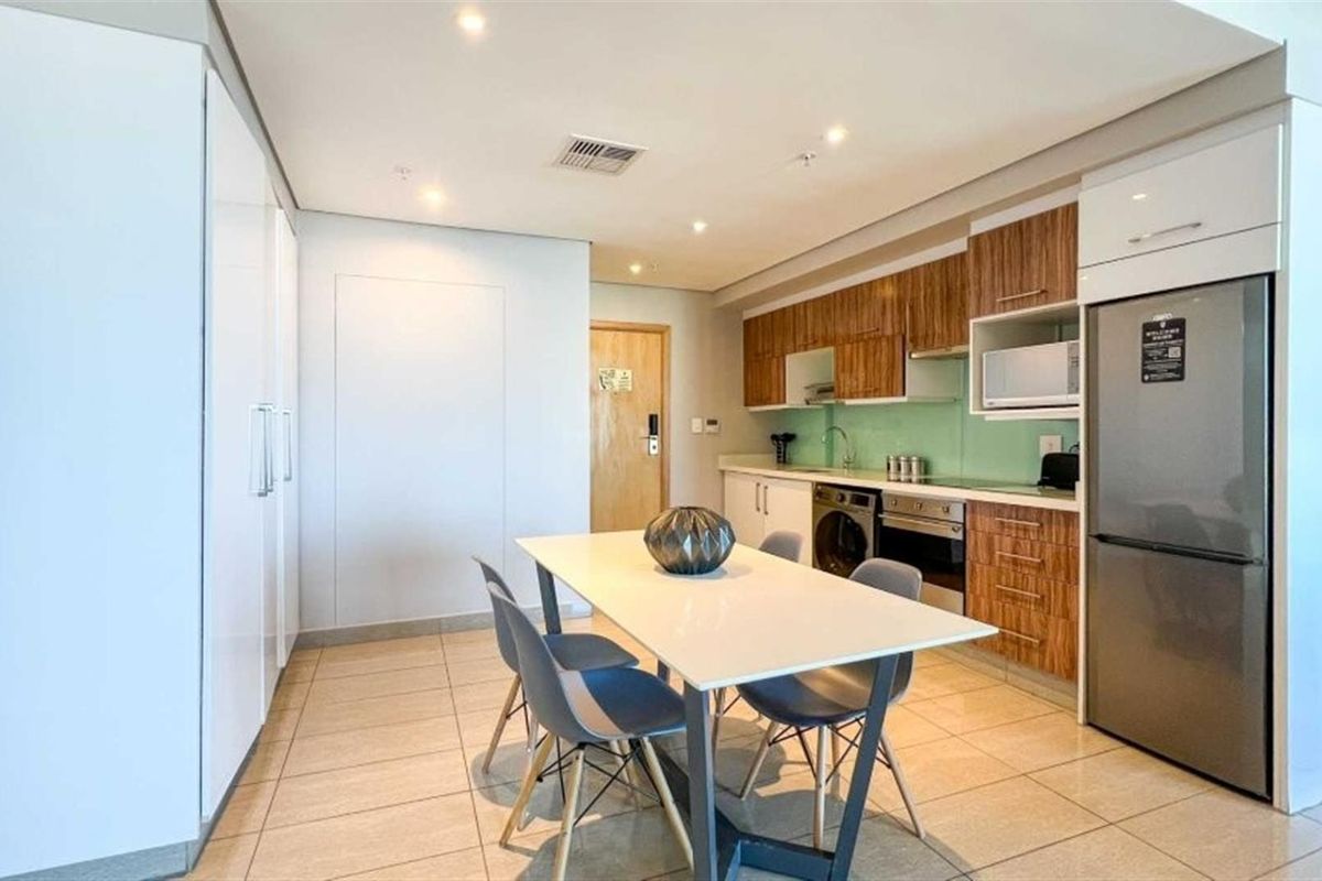 Exquisite Apartment For Sale in Umhlanga, KwaZulu Natal *No Transfer Duty* - Photo 3