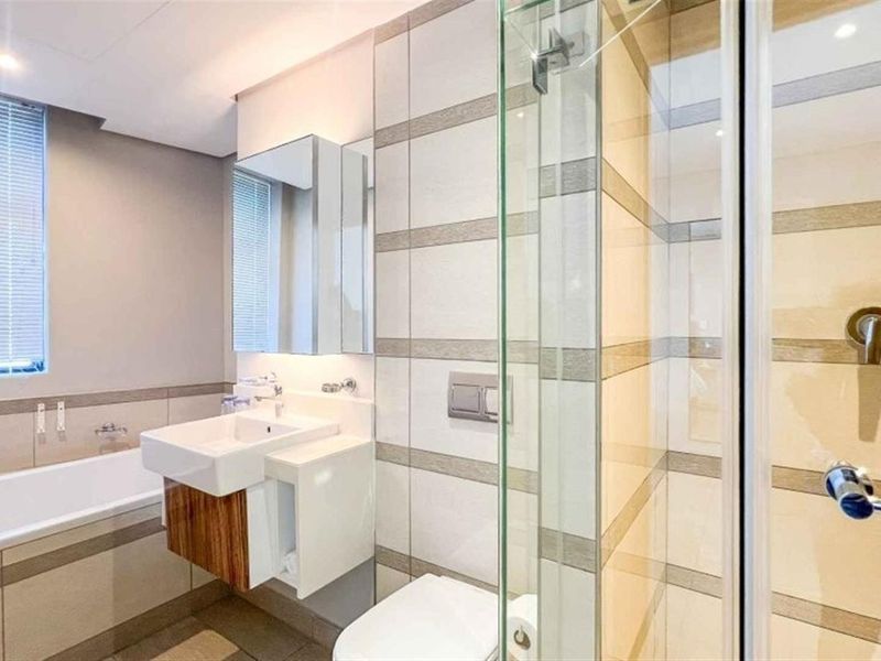 Exquisite Apartment For Sale in Umhlanga, KwaZulu Natal *No Transfer Duty* - Photo 10