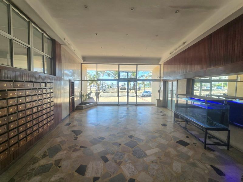 Apartment For Sale in North Beach, Durban, KwaZulu Natal - Photo 2