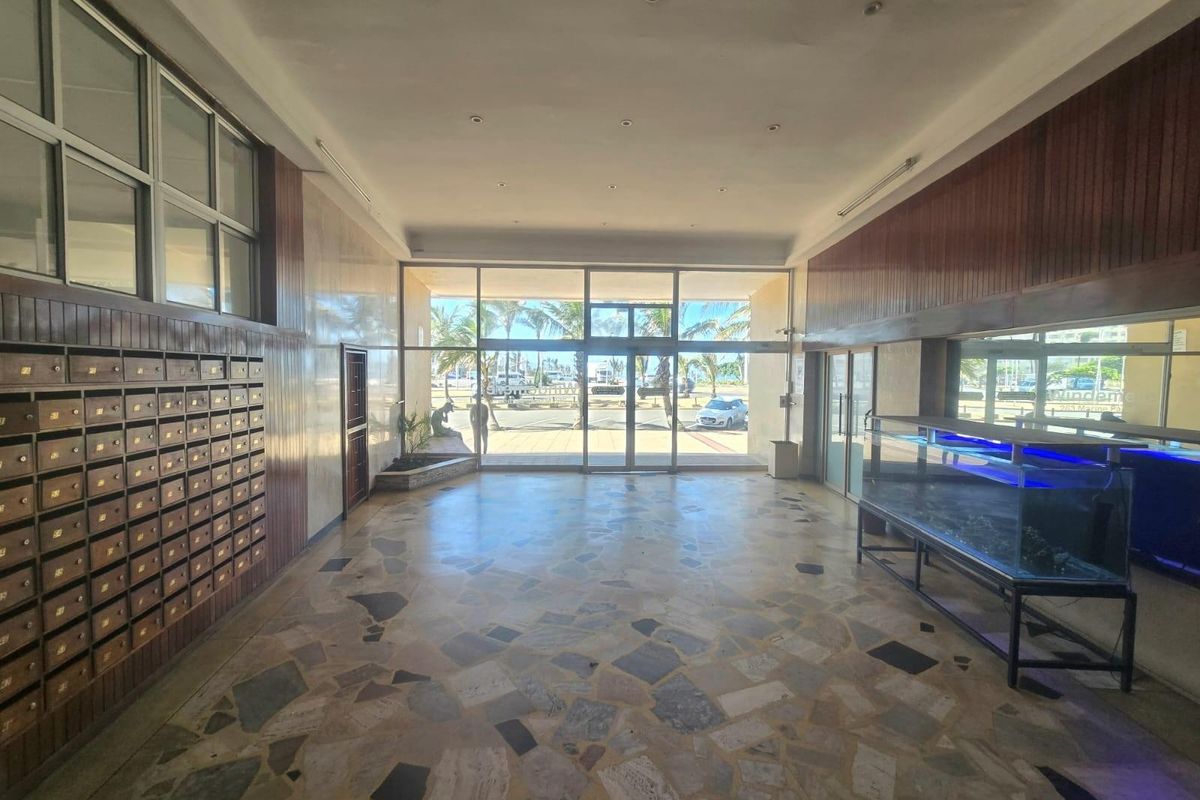 Apartment For Sale in North Beach, Durban, KwaZulu Natal - Photo 2