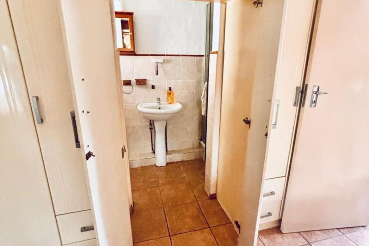 Prime Hayfields Income Property | R330k+ Annual Return on 2,188m2 Land - Photo 5