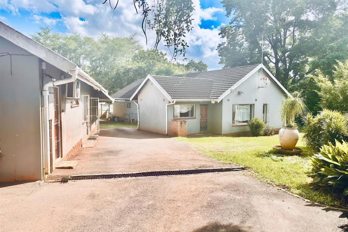 Prime Hayfields Income Property | R330k+ Annual Return on 2,188m2 Land - Photo 2