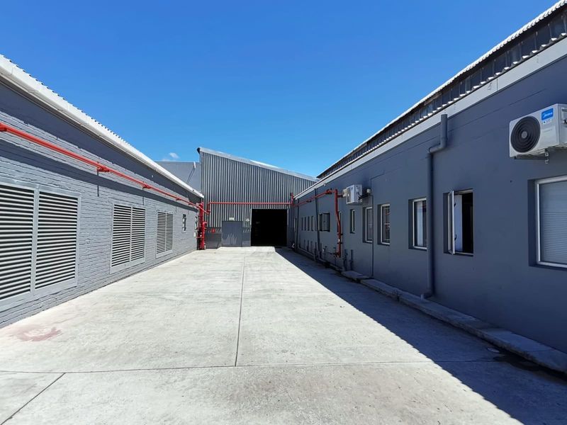 Warehouse Space To Let in Paarl - Photo 2