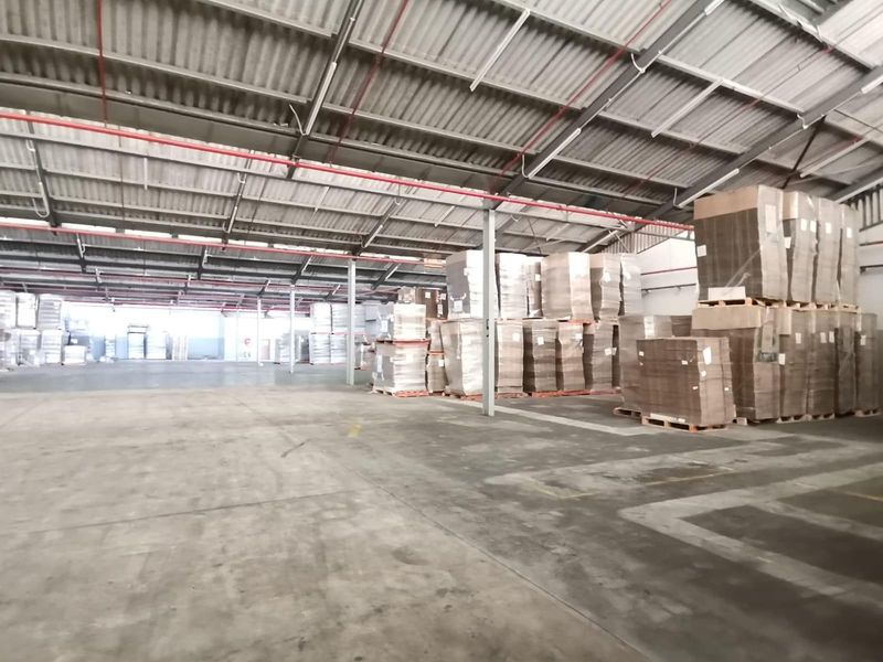 Warehouse Space To Let in Paarl - Photo 3