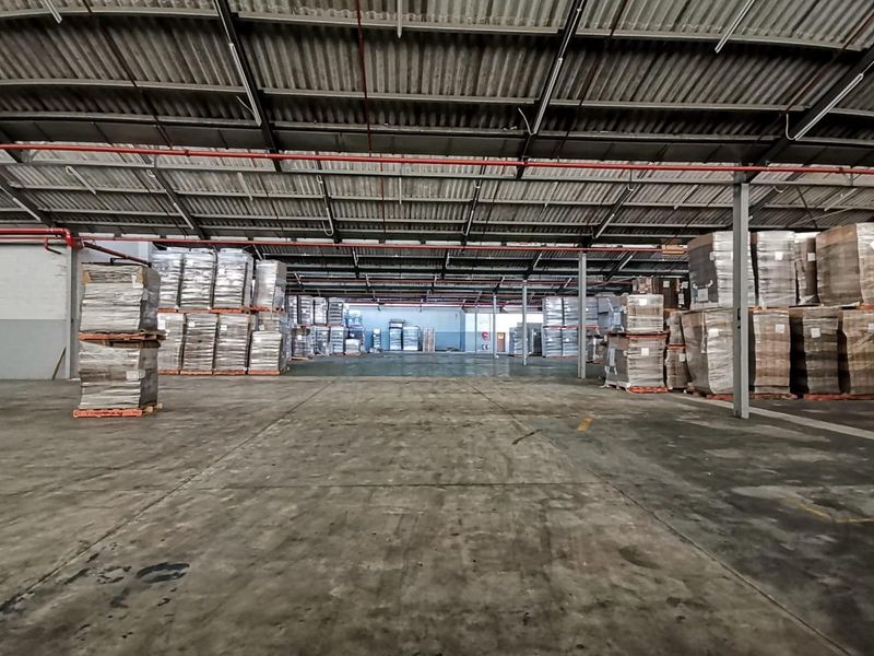 Warehouse Space To Let in Paarl - Photo 4