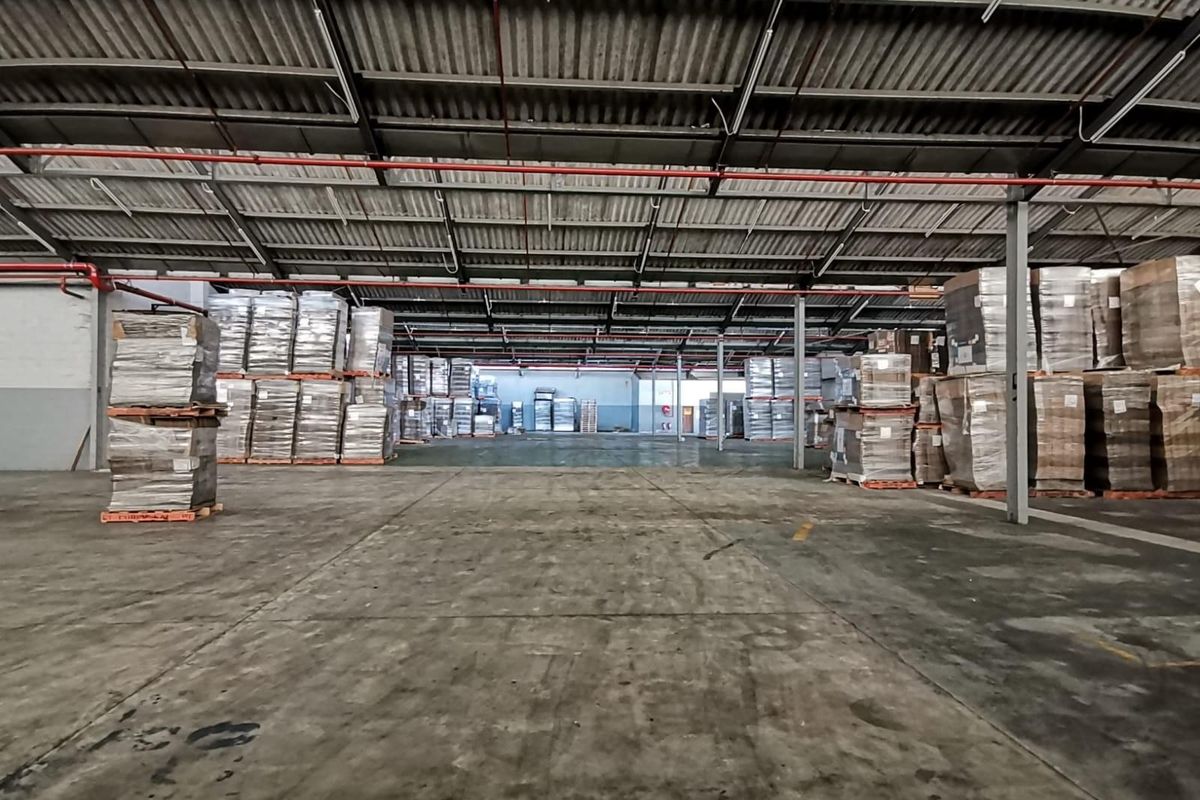 Warehouse Space To Let in Paarl - Photo 4