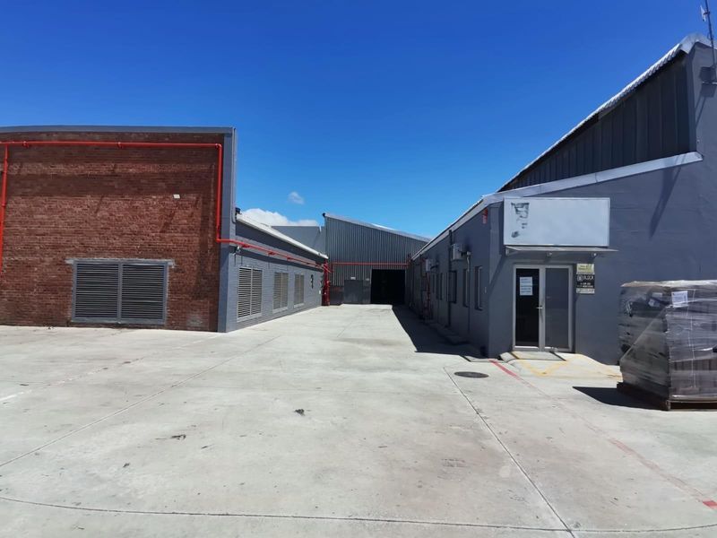 Warehouse Space To Let in Paarl - Photo 10