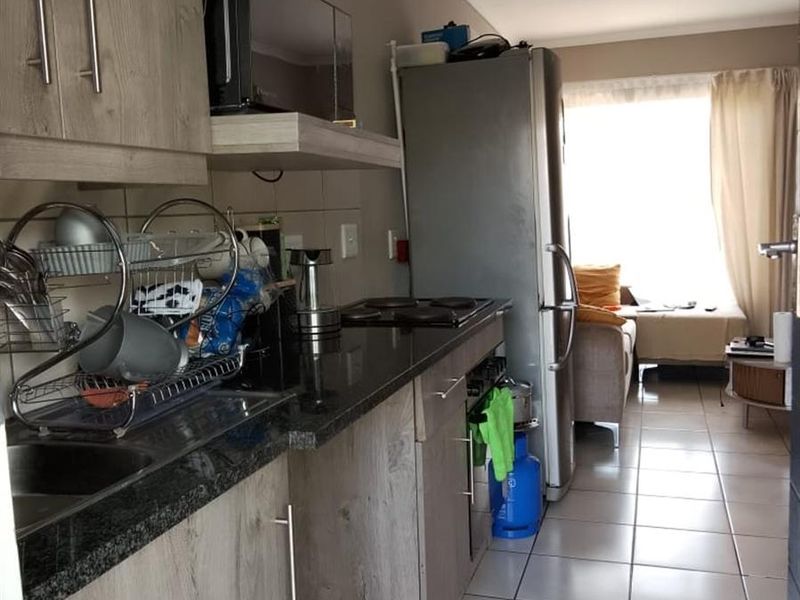 2 Bedroom apartment for Sale in Mahube Manor - Photo 3