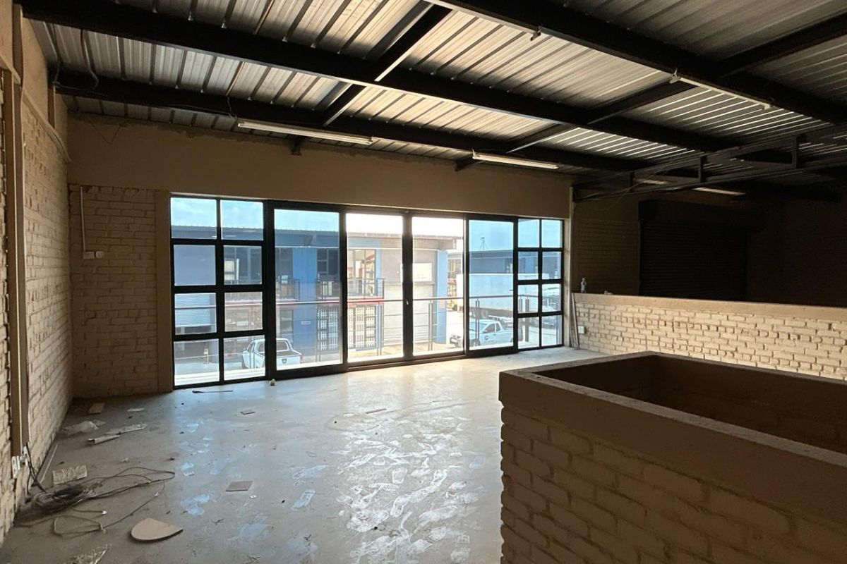 399 sqm Warehouse To Let | Secure Park | Prime Pomona Location - Photo 3