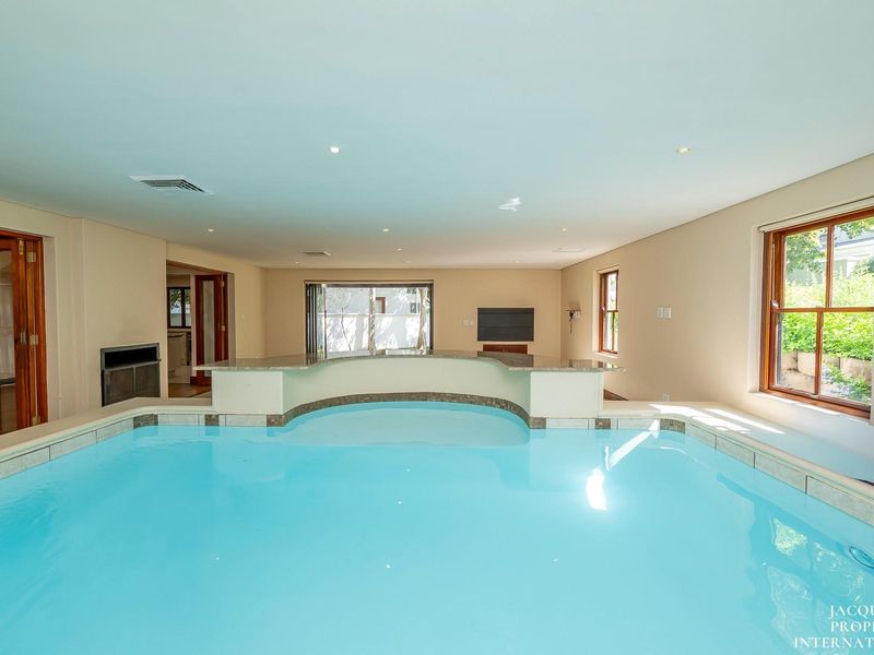 Sophisticated 3-Bedroom Home - De Zalze Estate - Photo 9