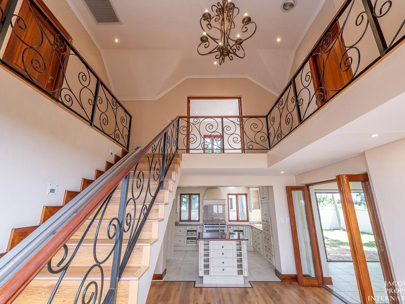 Sophisticated 3-Bedroom Home - De Zalze Estate - Photo 5