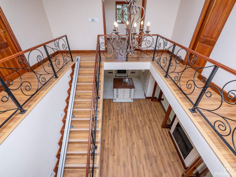 Sophisticated 3-Bedroom Home - De Zalze Estate - Photo 6