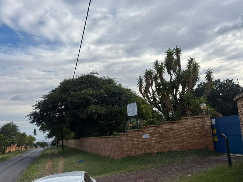 Commercial Property For Sale in Princess AH, Roodepoort - Photo 2