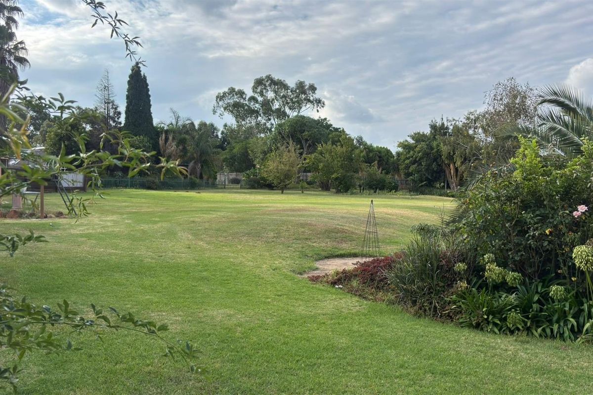 Commercial Property For Sale in Princess AH, Roodepoort - Photo 5