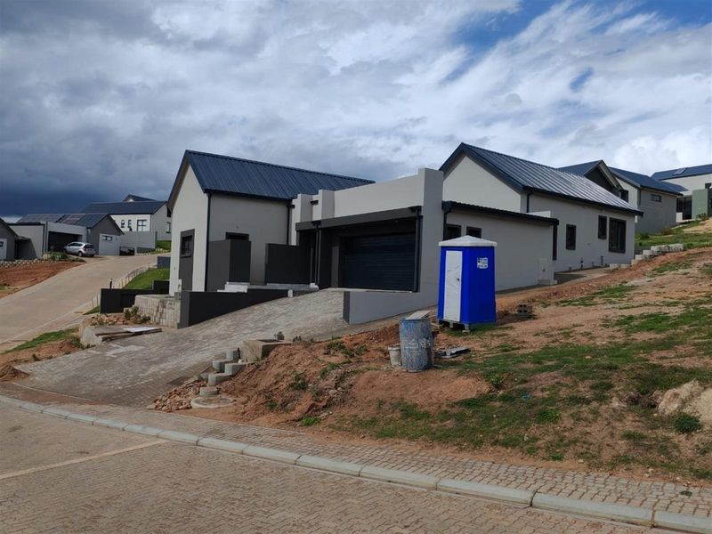 Modern 3-bedroom Home in Outeniquasbosch, Hartenbos - Photo 6