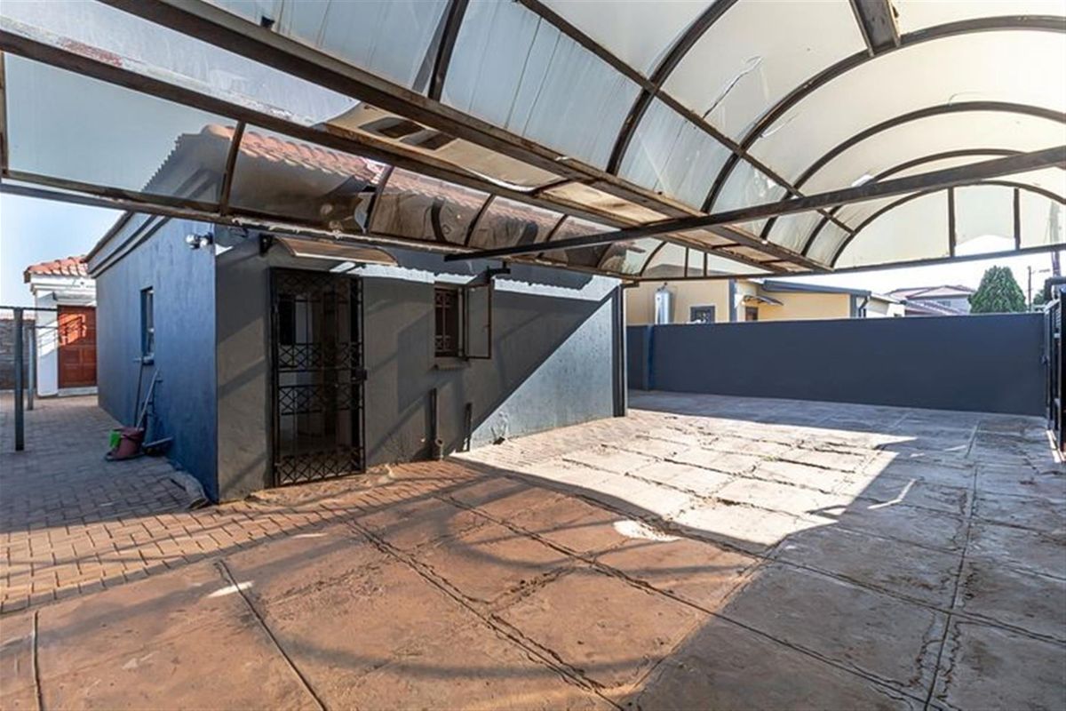 Cottage To Rent in Protea Glen, Soweto - Photo 2