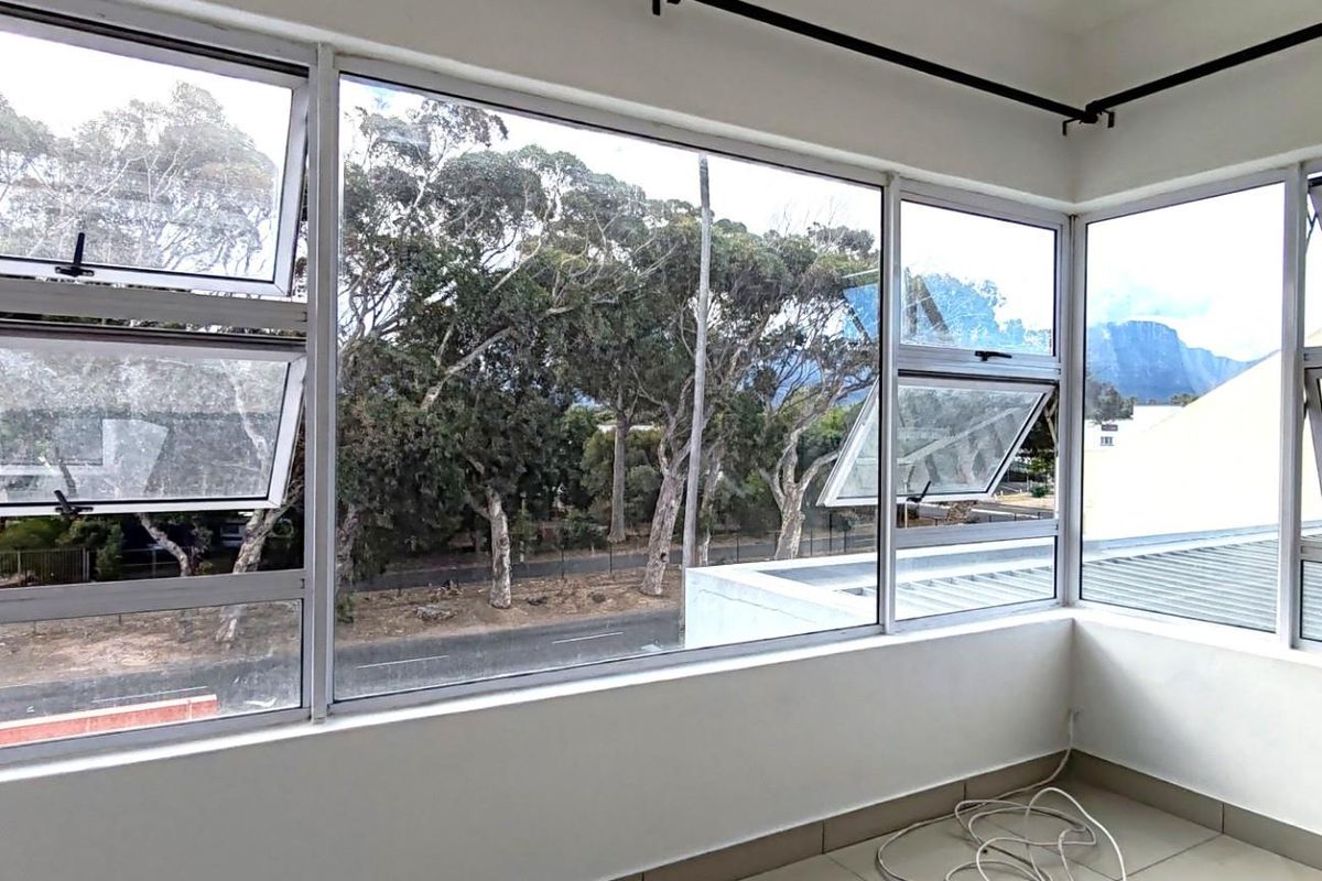 Spectacular Second Floor 1-Bedroom Apartment in Bergvliet Vistas - Photo 3