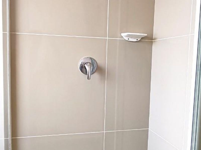 Spectacular Second Floor 1-Bedroom Apartment in Bergvliet Vistas - Photo 9