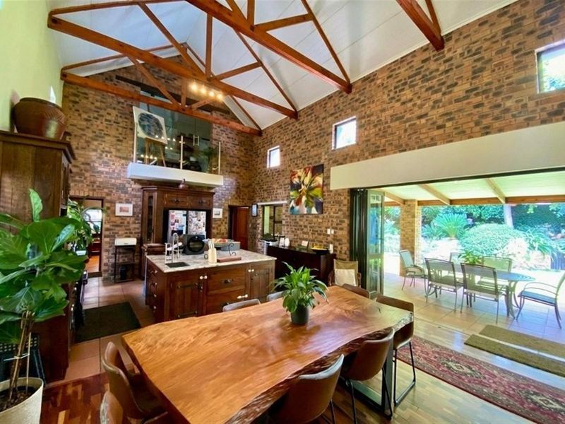 Unique 3 bed 3 bath off grid, Modern rustic, designer home in desirable Paulshof boomed area. - Photo 9