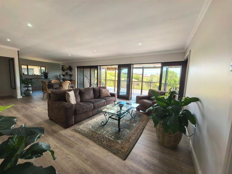 5 Bedroom House for sale in Groot BrakRivier - Photo 8