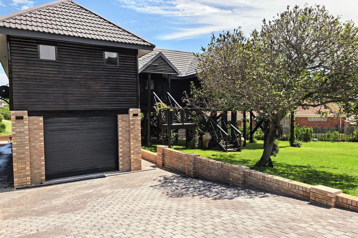 5 Bedroom House for sale in Groot BrakRivier - Photo 4