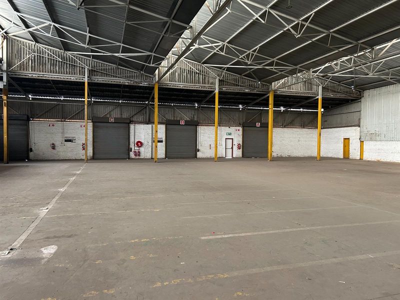 Business growing and budget is tight? 2658 sqm Warehouse To Let In Anderbolt - Photo 3