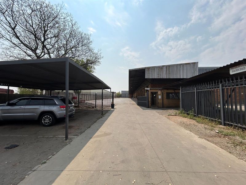 Business growing and budget is tight? 2658 sqm Warehouse To Let In Anderbolt - Photo 8