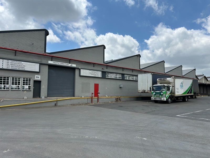 Exclusive Industrial Facility To Let | High Power And Gas Supply | Secure Estate - Photo 3