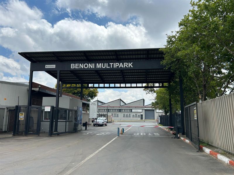 Exclusive Industrial Facility To Let | High Power And Gas Supply | Secure Estate - Photo 4