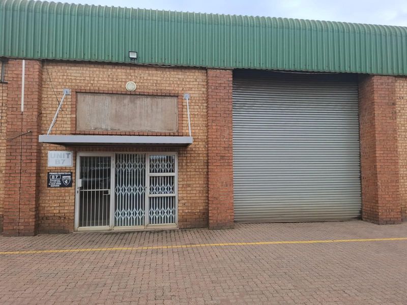 WORKSHOP To Rent in Middelburg - Photo 2