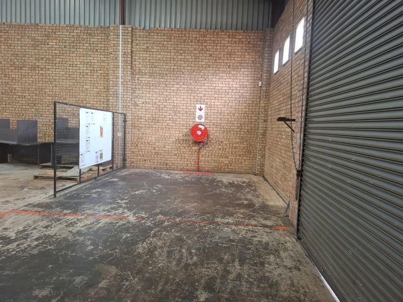 WORKSHOP To Rent in Middelburg - Photo 9