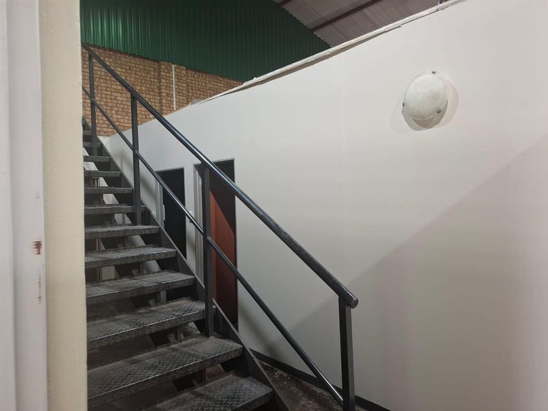 WORKSHOP To Rent in Middelburg - Photo 8