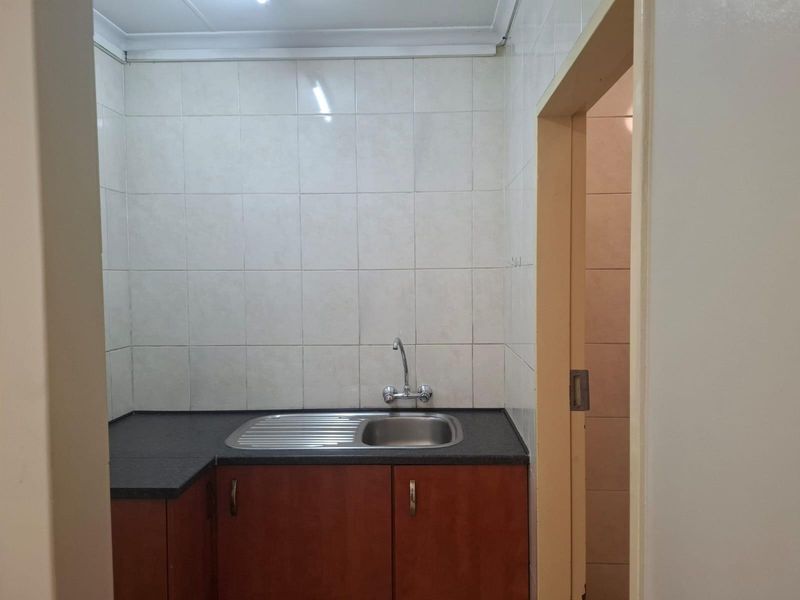 WORKSHOP To Rent in Middelburg - Photo 6