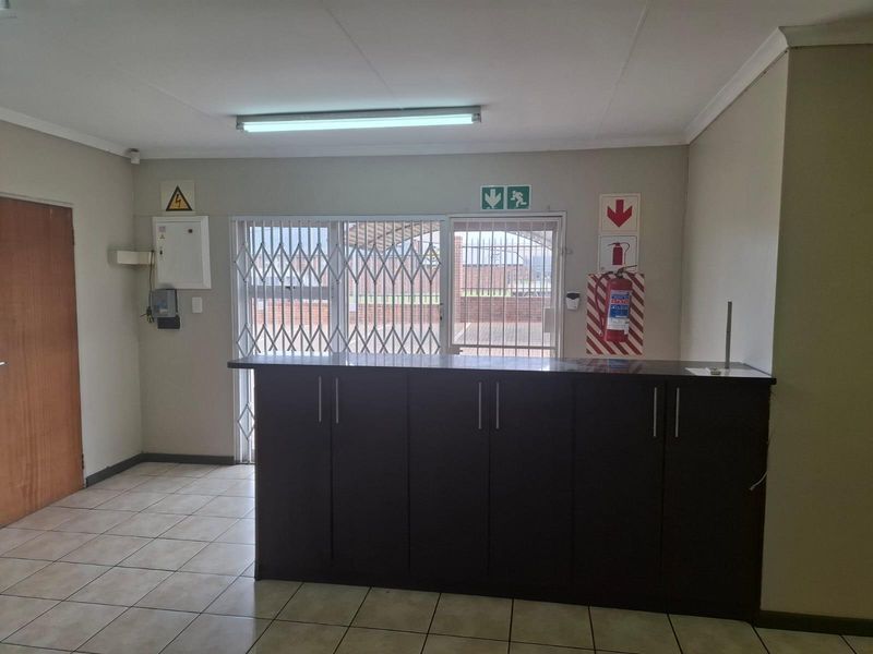 WORKSHOP To Rent in Middelburg - Photo 3
