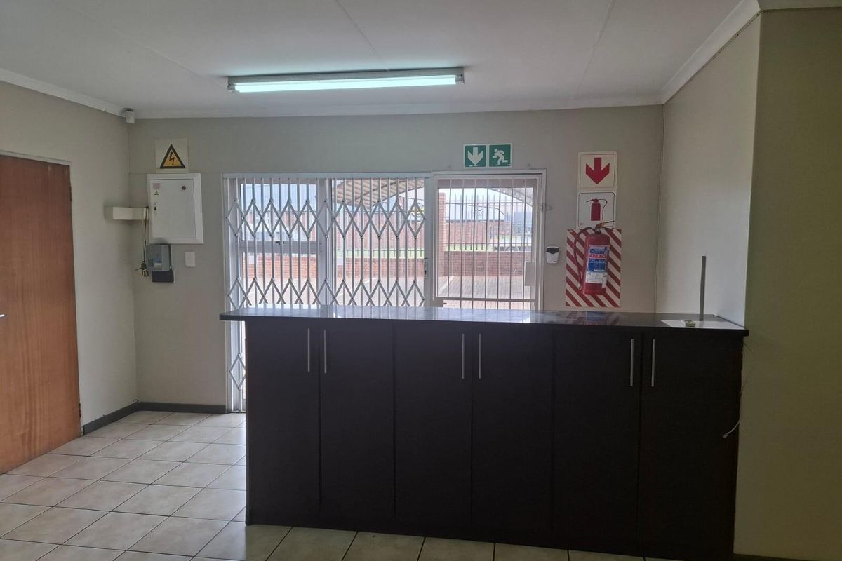 WORKSHOP To Rent in Middelburg - Photo 3