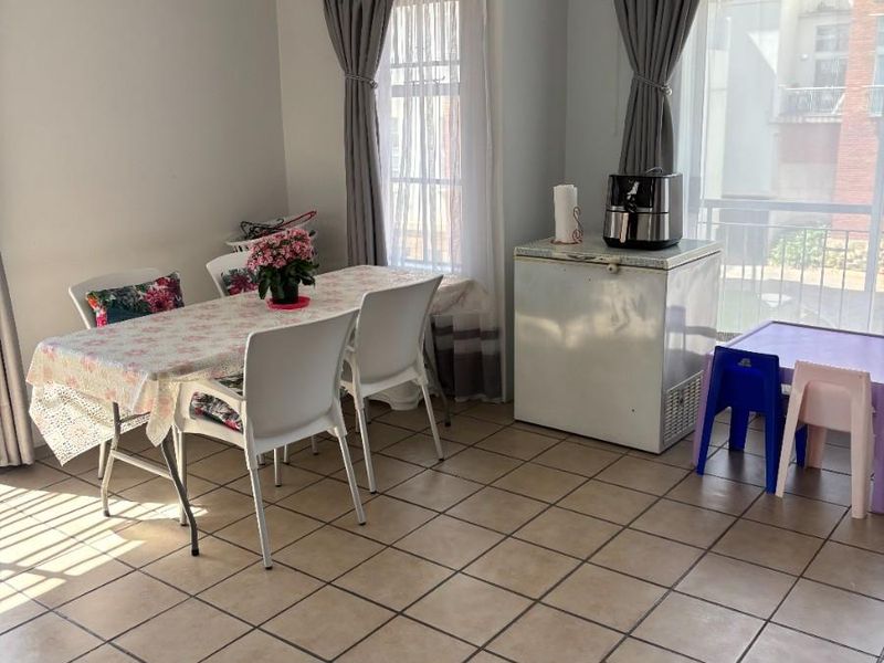 Apartment For Sale in Houghton Estate, Johannesburg - Photo 5