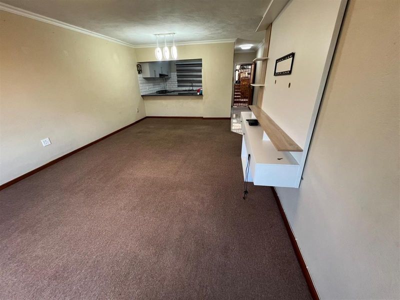 3 bed 2bath ground floor cluster home - Photo 9