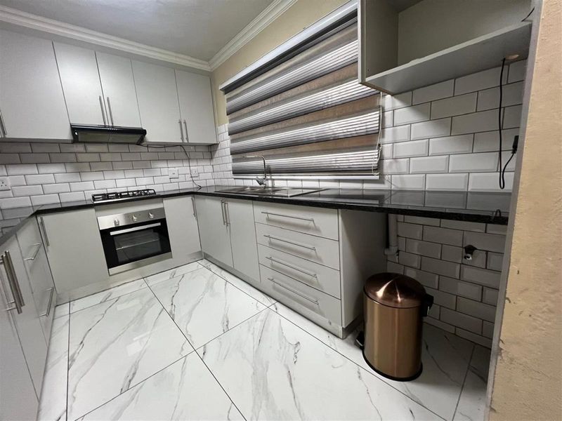 3 bed 2bath ground floor cluster home - Photo 4