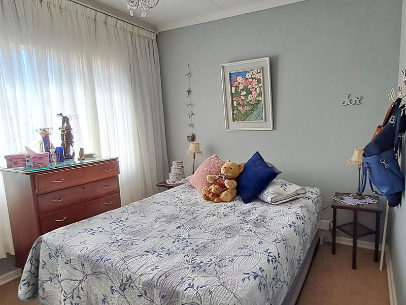 2 bedroom Life right unit on the banks of the Vaal River - Photo 9