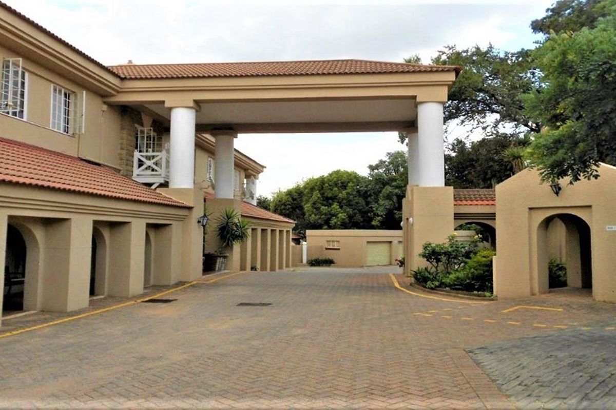 2 bedroom Life right unit on the banks of the Vaal River - Photo 3