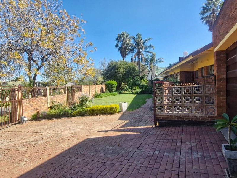 House For Sale in Marlands, Germiston - Photo 4