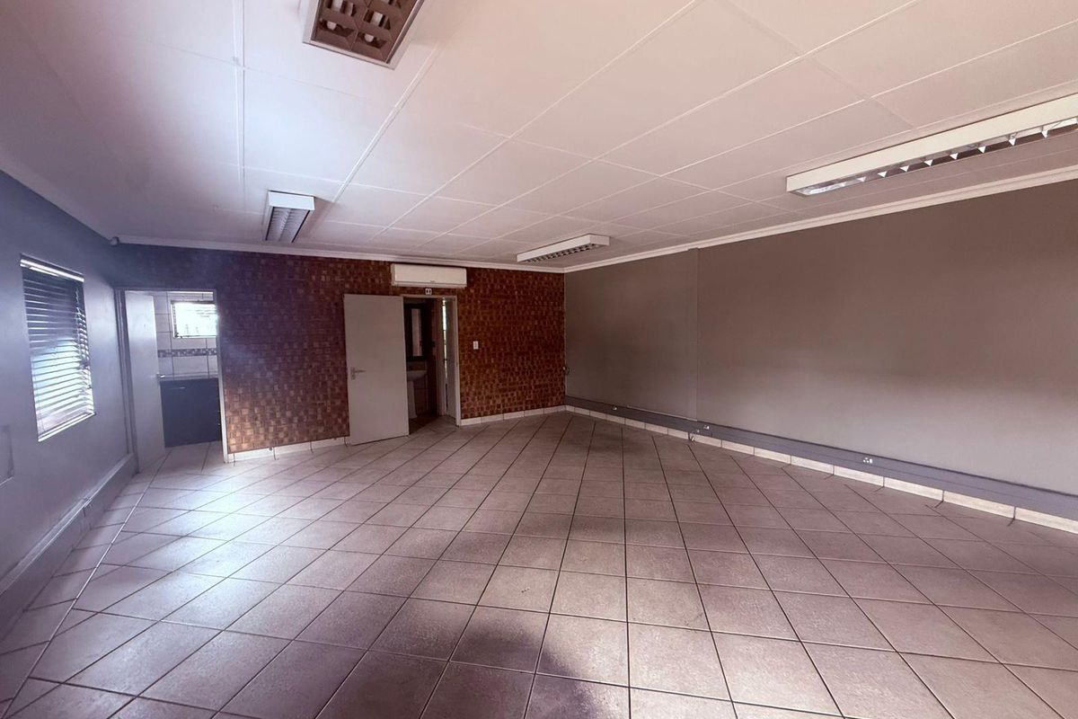 Workshop To Let Vaalbank Middelburg - Photo 4