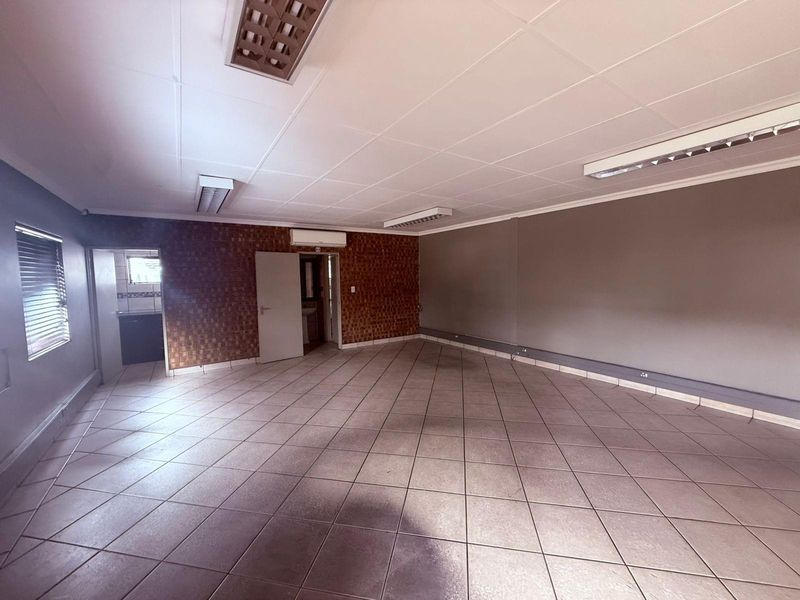 Workshop To Let Vaalbank Middelburg - Photo 4