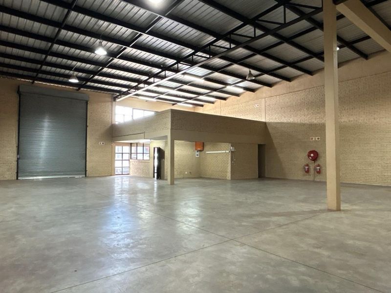 396 sqm Affordable Warehouse To Let | Secure Park | Pomona - Photo 2