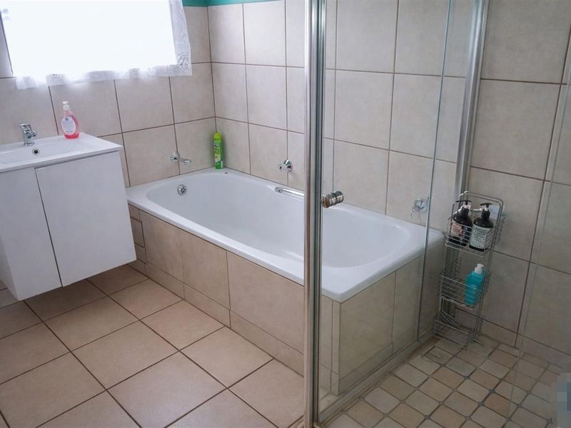 House For Sale in The Reeds, Centurion - Photo 10