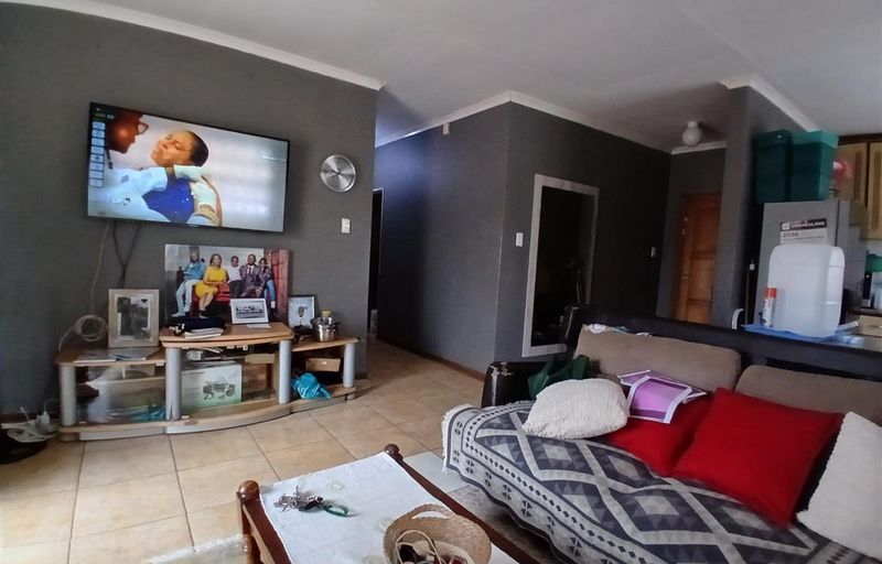 House For Sale in West End, Kimberley