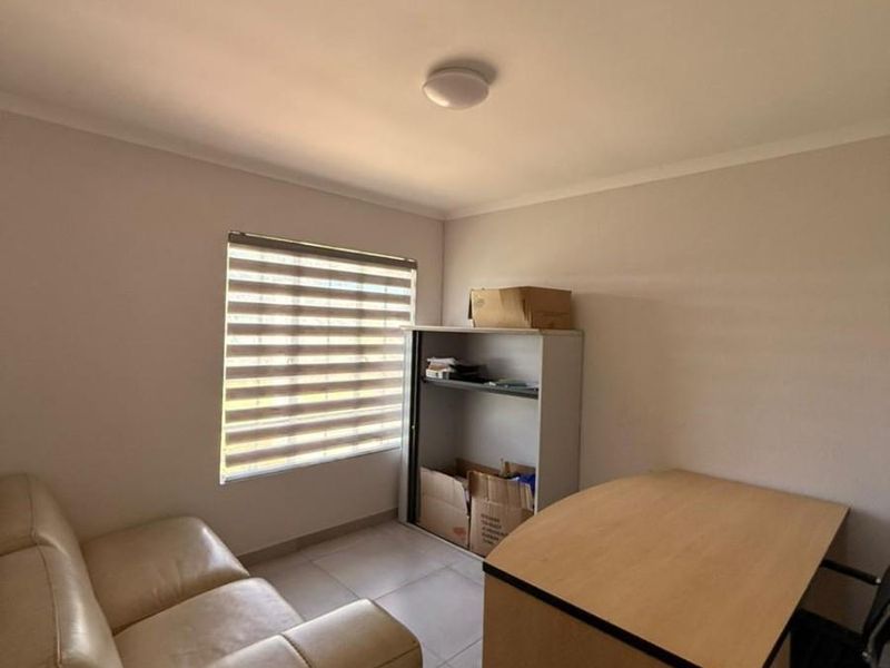 Commercial property To Rent in Noordwyk, Midrand - Photo 10