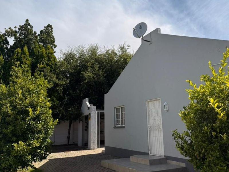 Commercial property To Rent in Noordwyk, Midrand - Photo 2