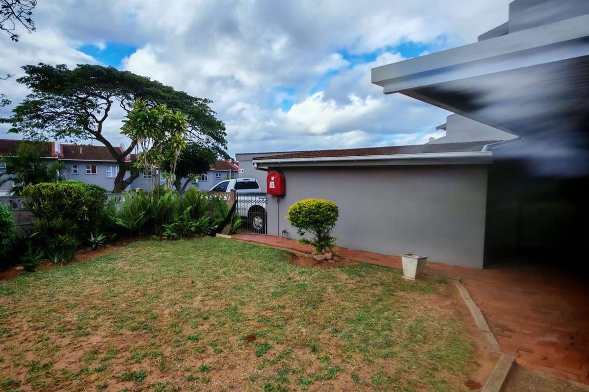Brighton Sands duplex Bluff, Durban, KwaZulu Natal - Photo 3