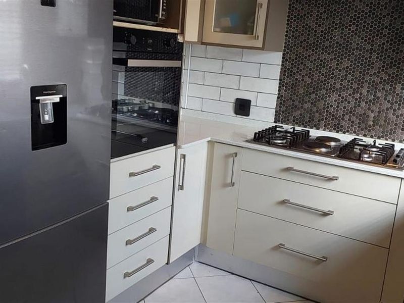 House For Sale in Rosslyn, Akasia - Photo 6